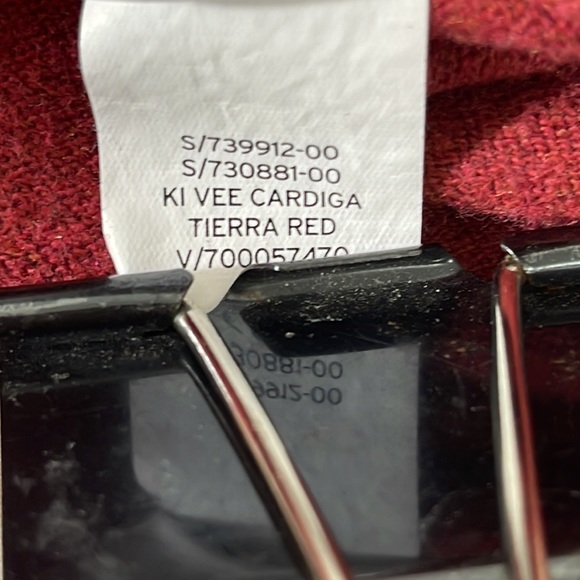 GAP Tierra Red Textured Boyfriend V-Neck Cardigan - Picture 15 of 16